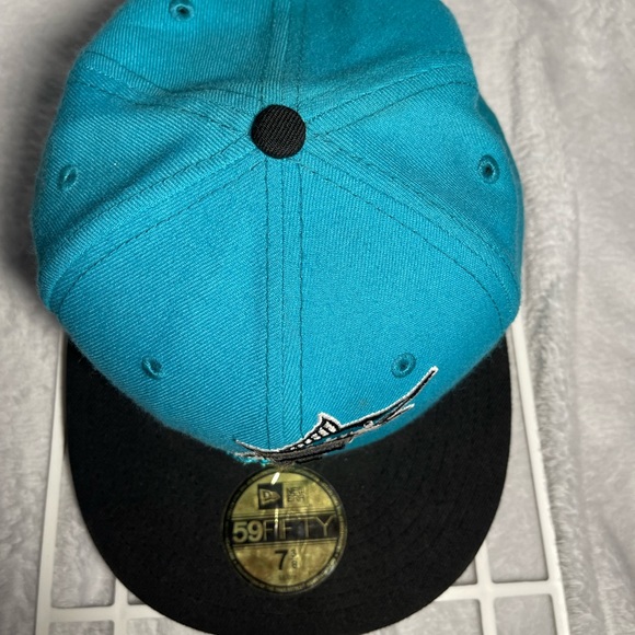 Fitted hat - Picture 5 of 6